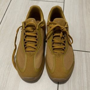 Rad one wheat in 10, unworn.